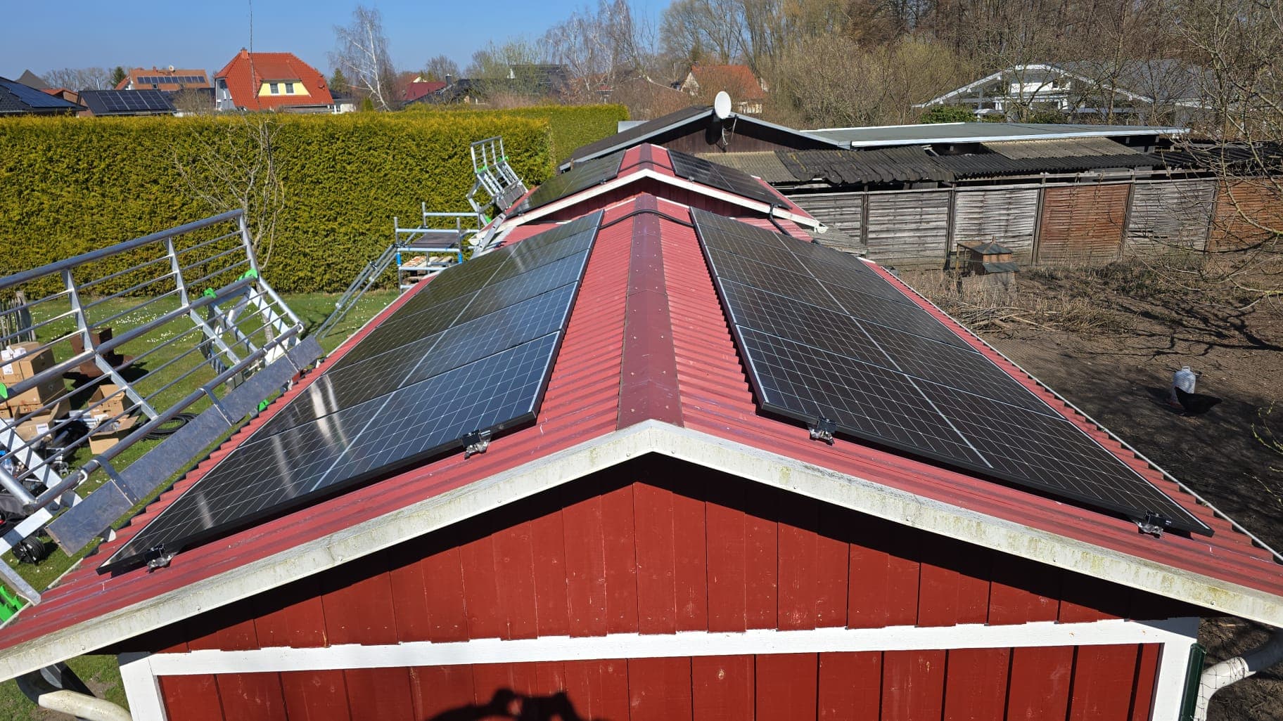 Solarmodule auf Dach, Brandenburg